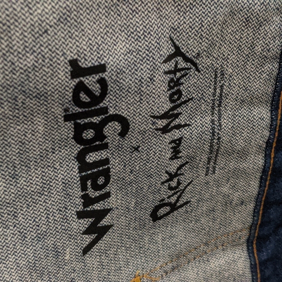 Wrangler | Unisex Limited Edition Western Rick & Morty Denim Jacket Cowboy - Picture 7 of 10